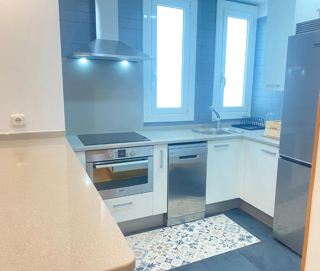 Апартаменти Mikain Terrace Cathedral View With Free Parking & Air Cond Сан-Себастьян Екстер'єр фото